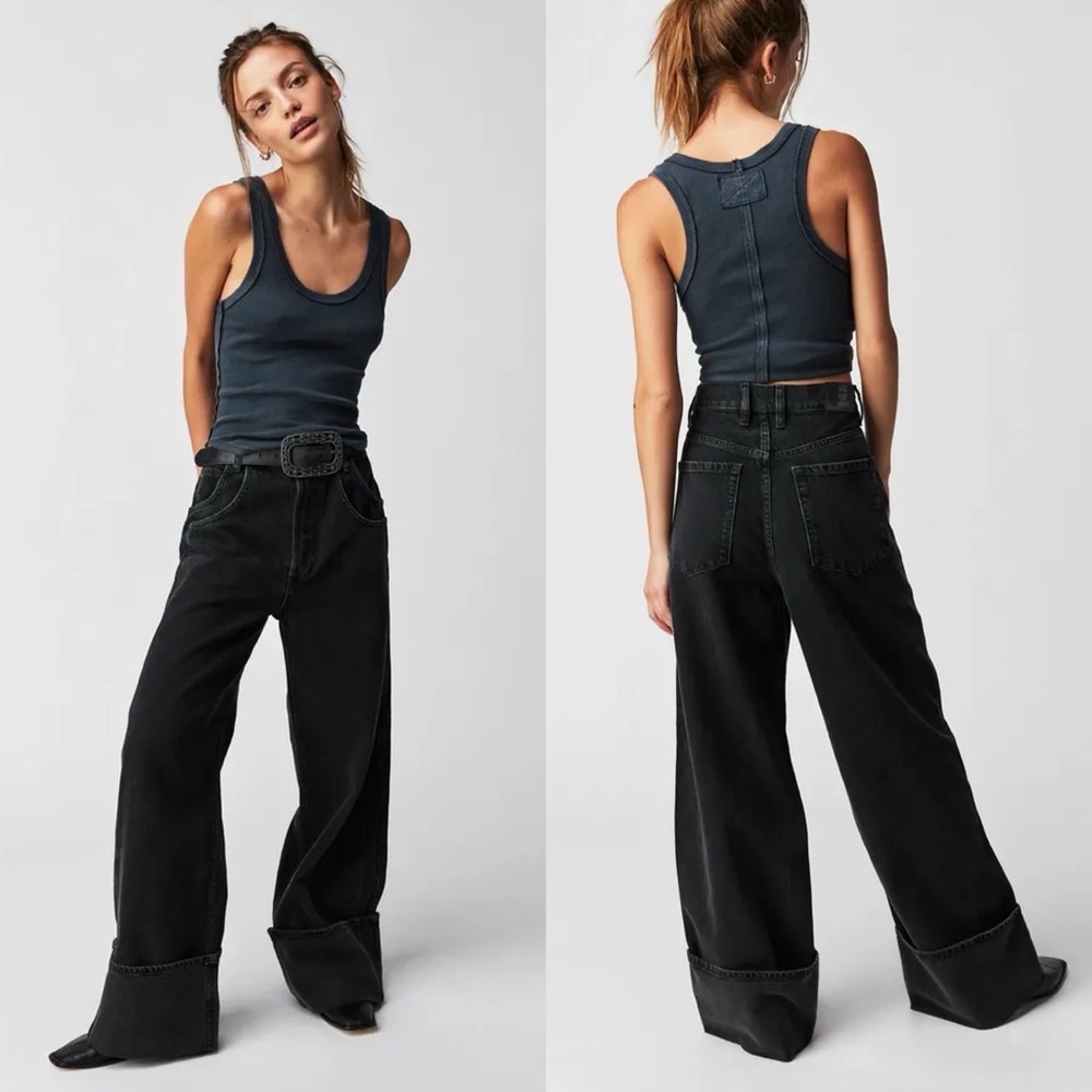 New Free People Final
Countdown Cuffed Low-Rise
Jeans